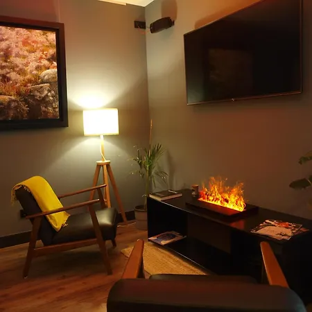 M&uga Hotela فندق Elorrio