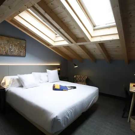 M&uga Hotela Hotel Elorrio